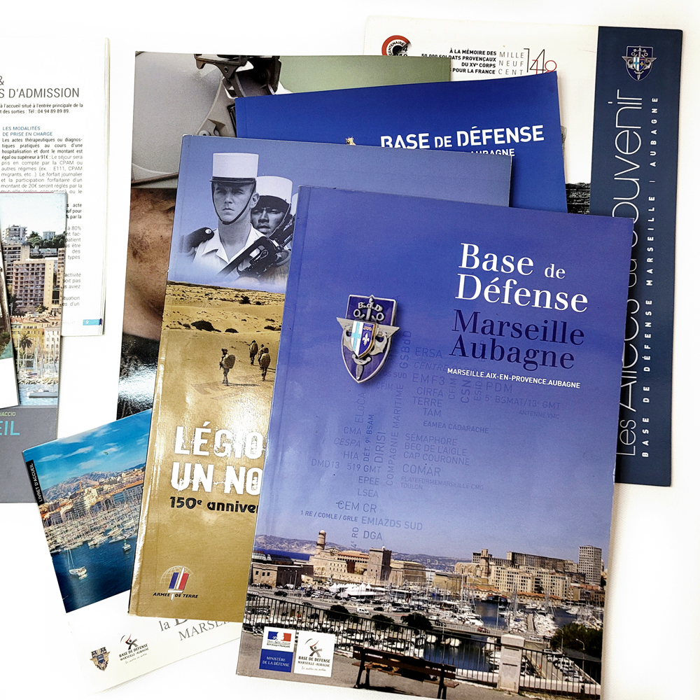 Brochures et dépliants . Conception et impression
